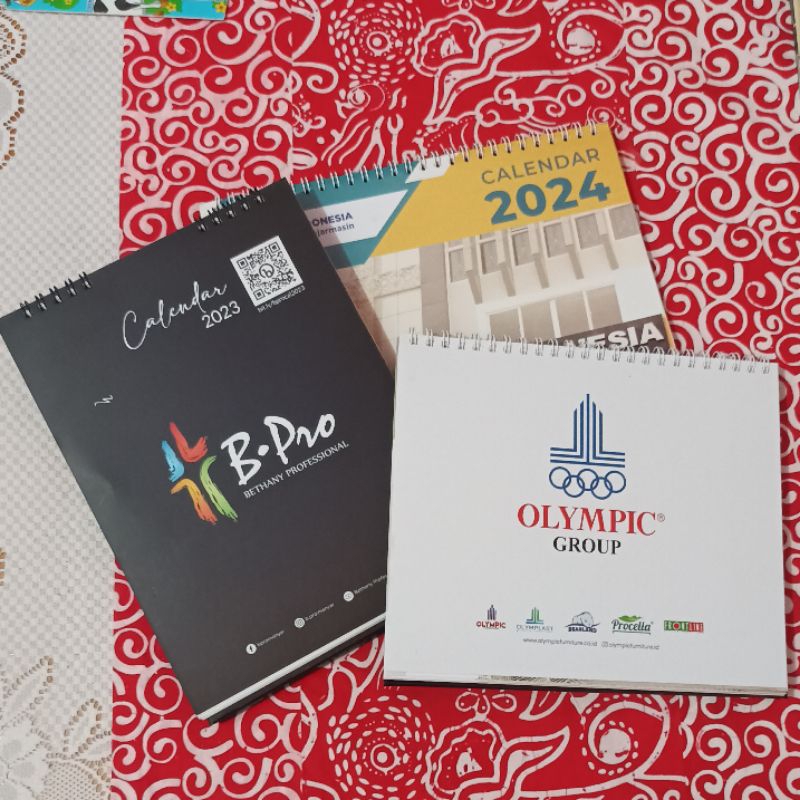 

Kalender meja BEKAS tahun 2023/2024