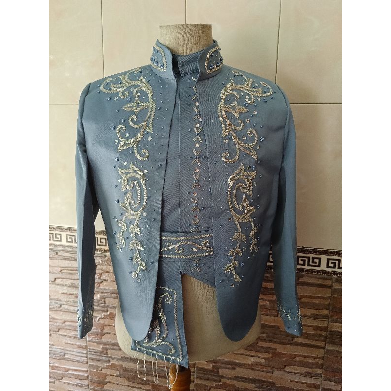 Beskap Jawa Solo, Beskap manten, Basofi