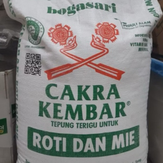 

Tepung cakra kembar 1kg