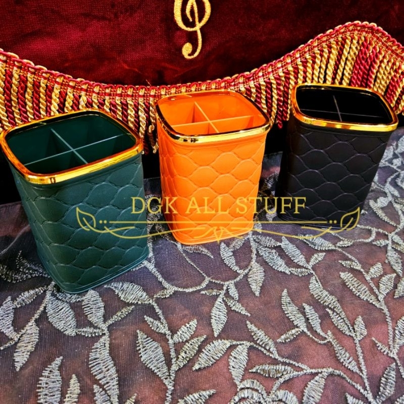 Keranjang Tempat Wadah Kotak Kalo Segi Sekat Empat 4 Sekat Serbaguna Multifungsi Sendok Garpu Alat M