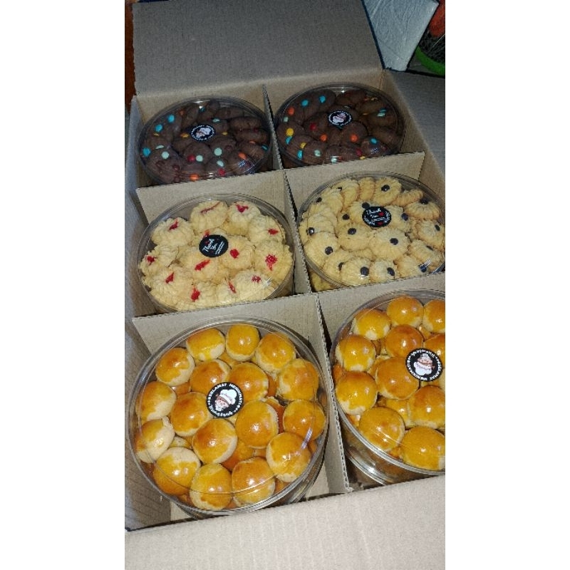 

kue lebaran ukuran toples 500gram
