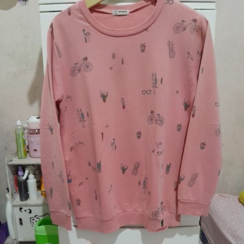 Preloved Sweater Wanita NEVADA L