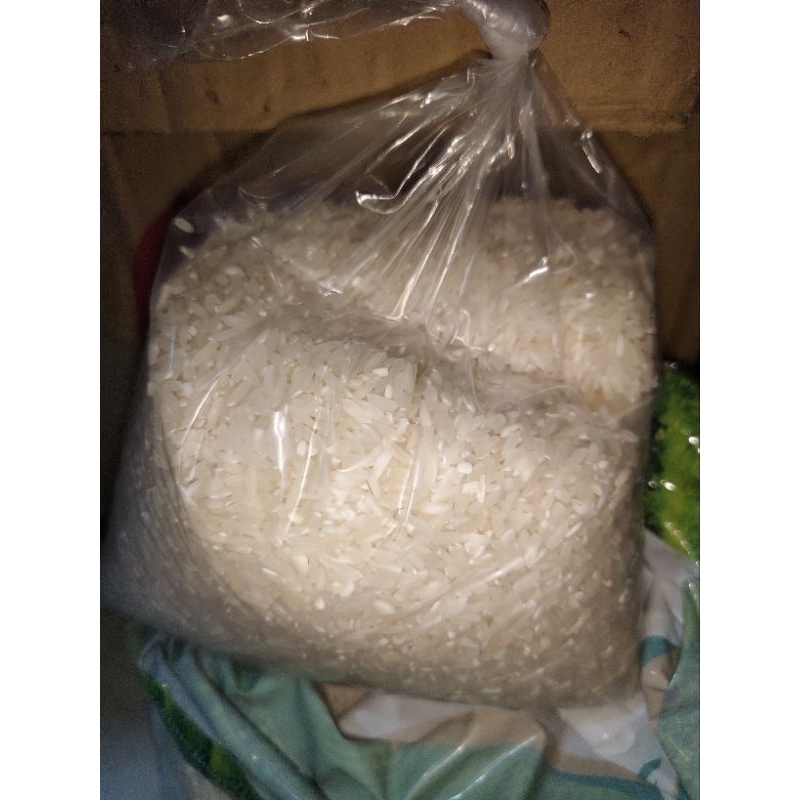 

BERAS SANIA REPACK 1 KG