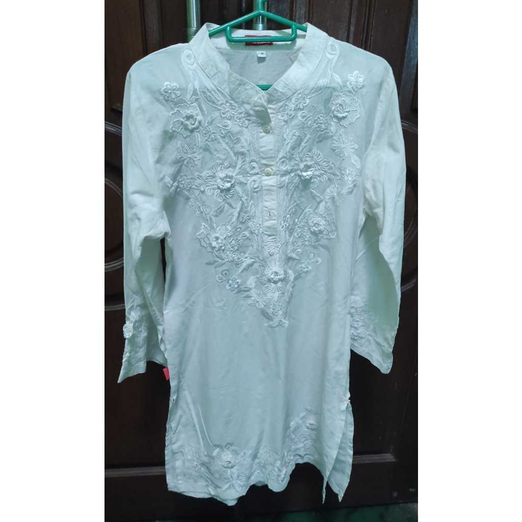 Baju Bekas/Baju Muslim Wanita/Blouse Atasan Warna Putih Size M LD