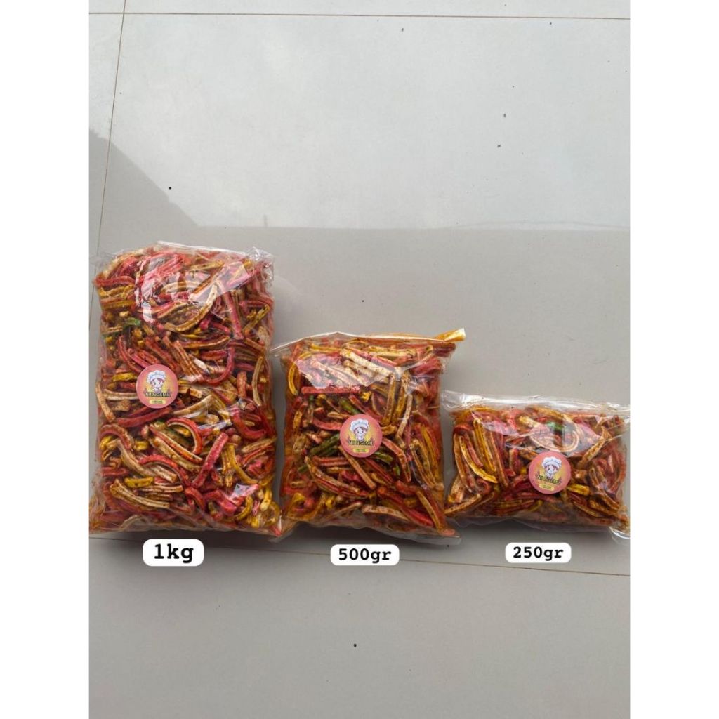 

Kerupuk Seblak Beton Kering Pedas daun jeruk 1 Kg. 500 gr, 250 gr