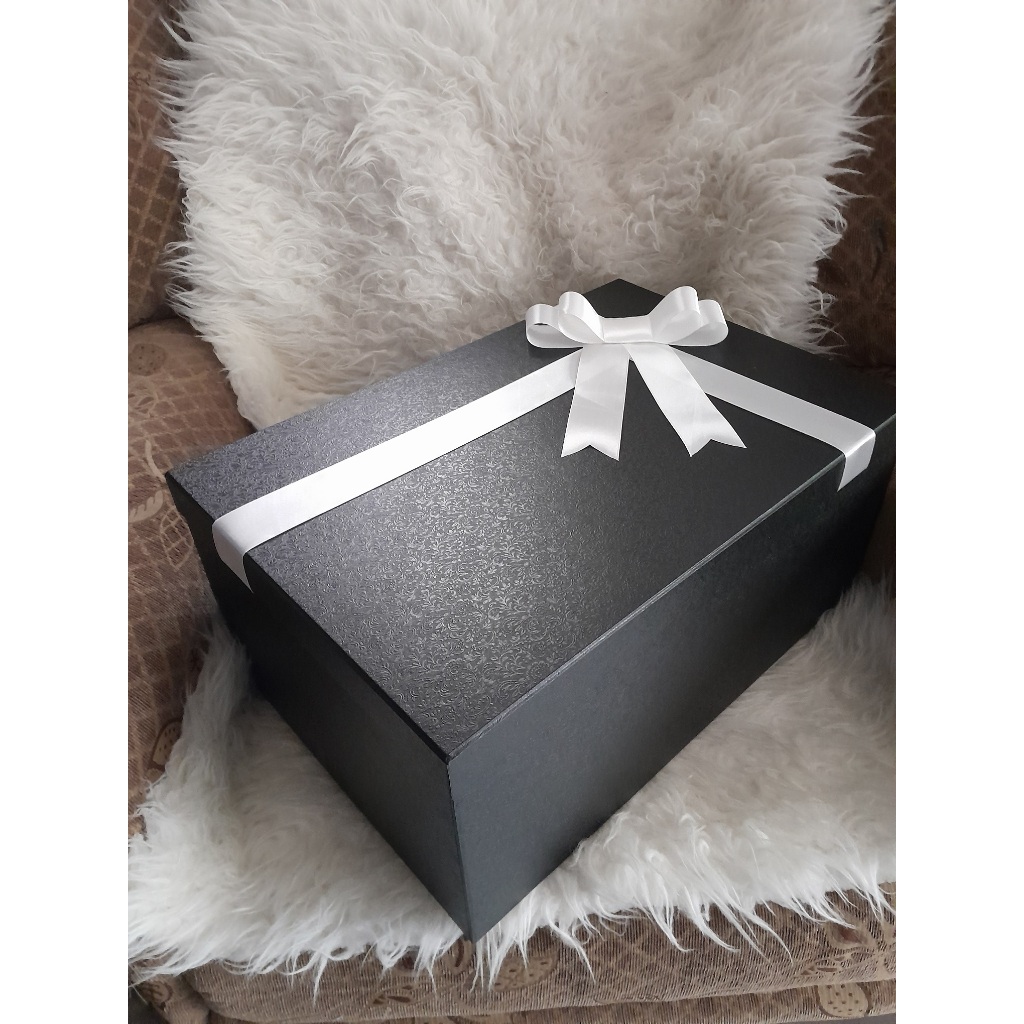 

box kado 40x32cm, tinggi 17cm / Box Kado Jumbo / Kotak Kado Besar