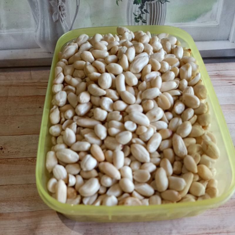 

KACANG KUPAS tuban bersih bulet enak berkualitas kemasan 1kg