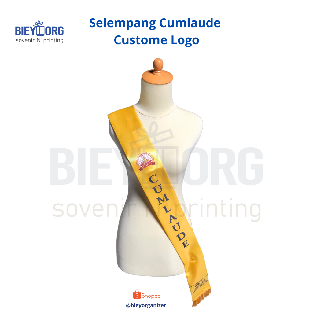 Jaydening Selempang Cumlaude Satin Custom Logo (Baca Deskripsi)