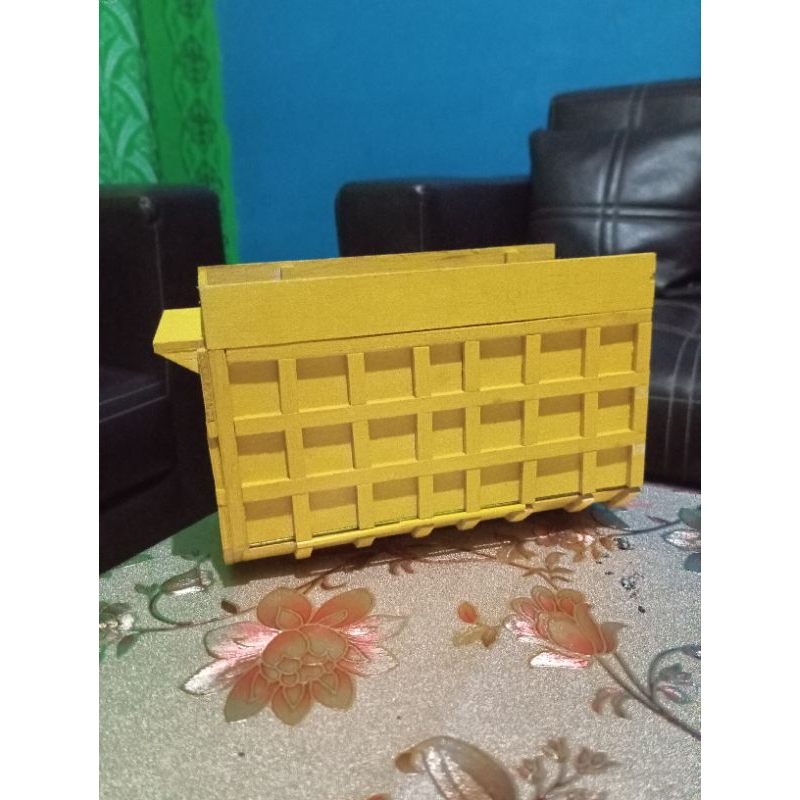 Miniatur bak truck dump