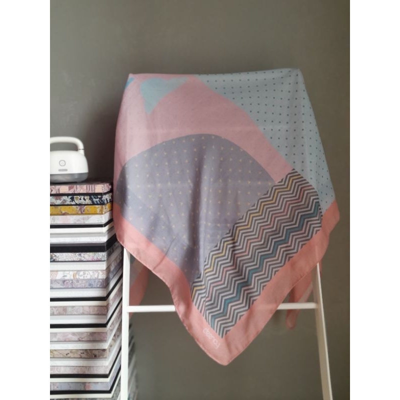 Motif langka Rare Item  Preloved Deenay 2 sisi pink