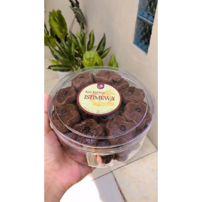 

KUE KERING ISTIMEWA KUE CHOCOLATE CHOCOCHIPS 250GRAM MANIS GURIH