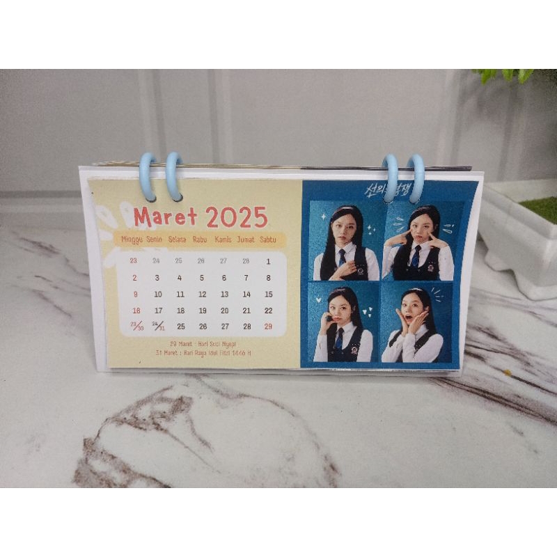 

Kalender Duduk, Gantungan Kunci Costum Friendly Rivaly