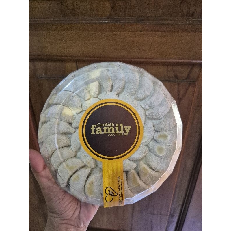 

Family Cookies Putri Salju