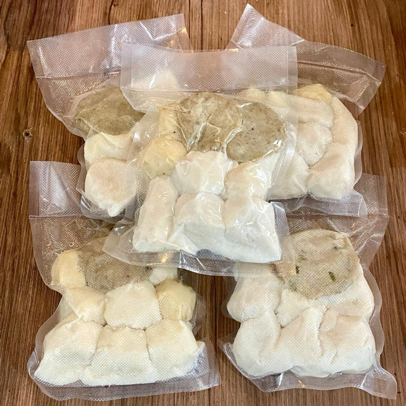 

Pempek frozen asli palembang isi 10 Pcs campur