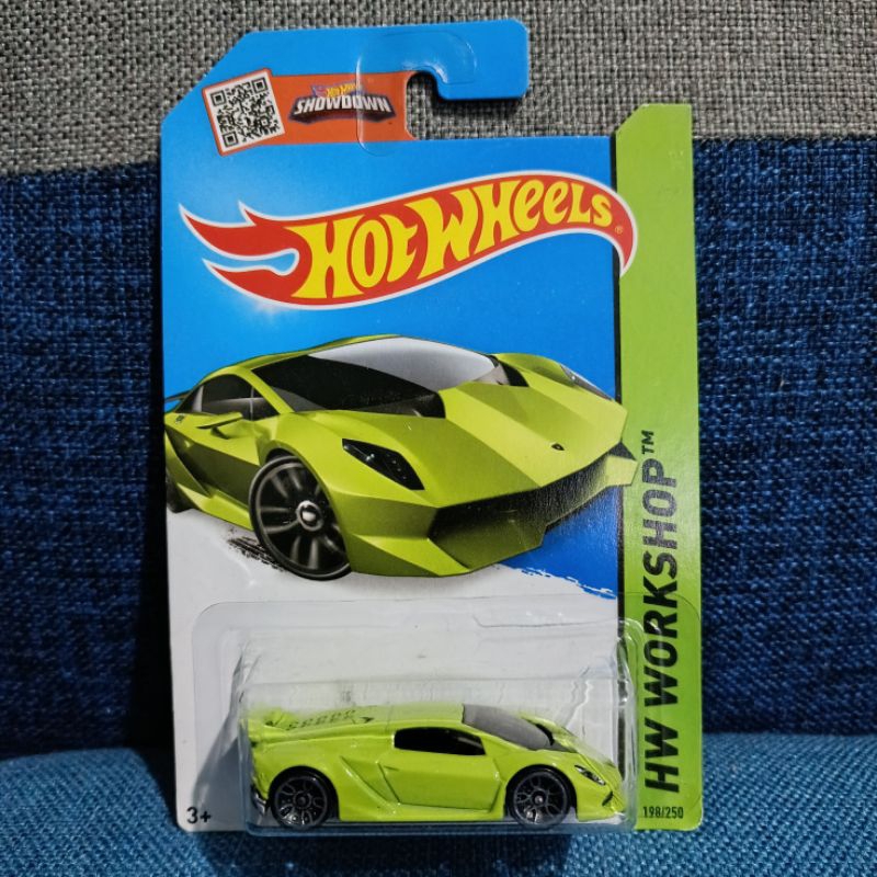 Hot Wheels Lamborghini Sesto Elemento Hijau