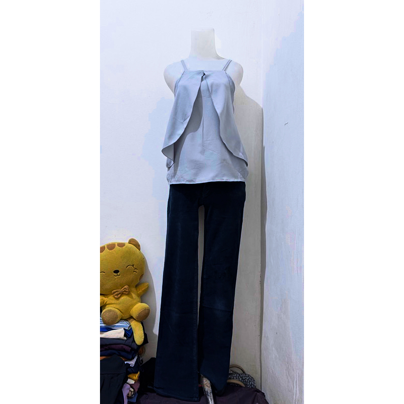 set/atasan wanita/celana cargo/atasan sexy/celana panjang/celana kekinian/celana hitam/preloved/cela