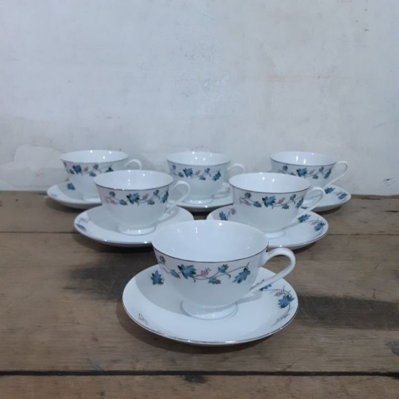 Cangkir lepek bunga daun biru set nos vintage