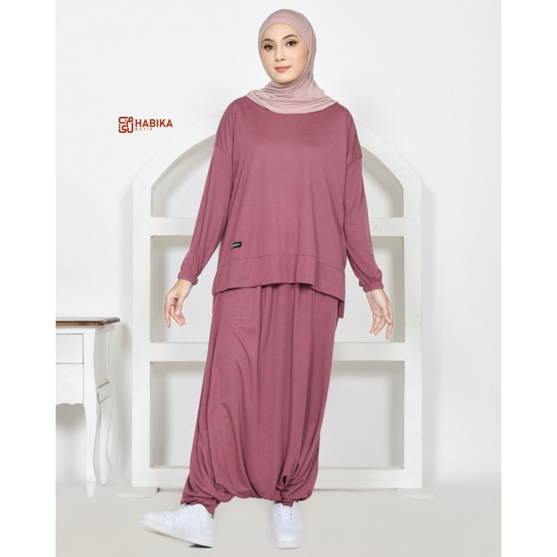 RB Setelan Kaos Olahraga wanita kaos+rok celana 1 set Lengan Panjang syari bahan double super