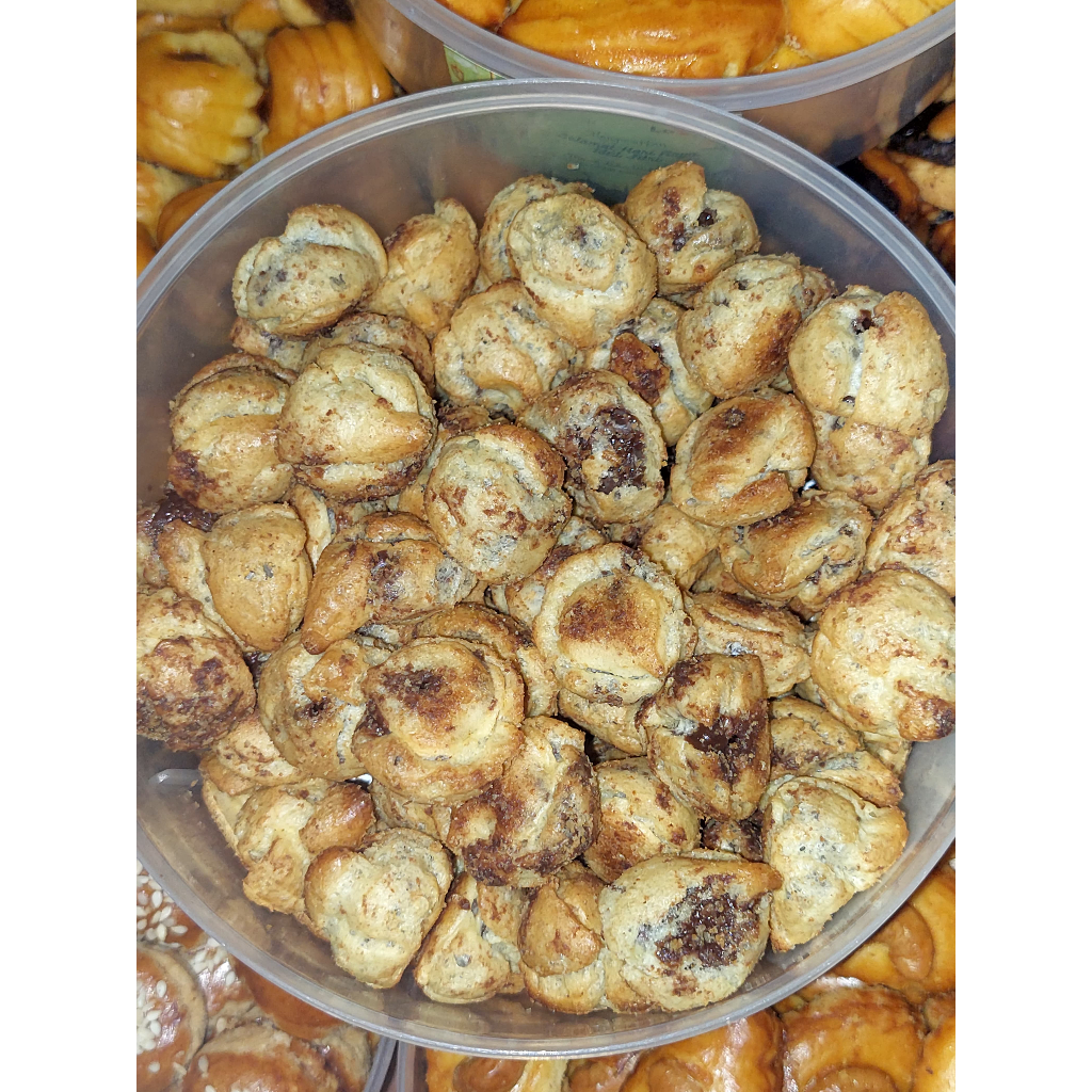 

MINI SOES COKLAT KUE KERING LEBARAN