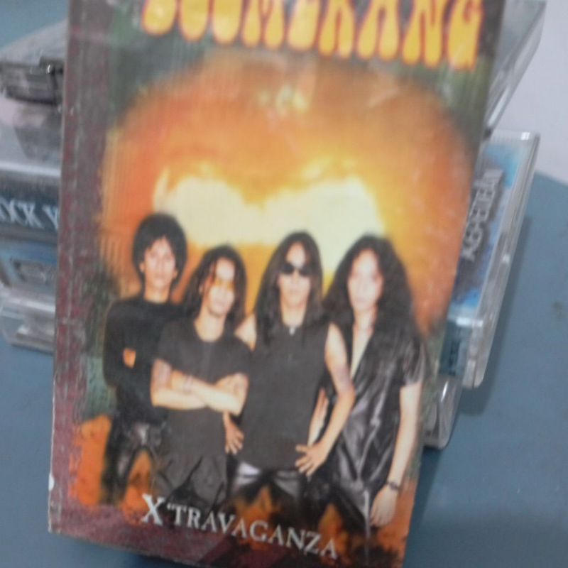 kaset pita boomerang