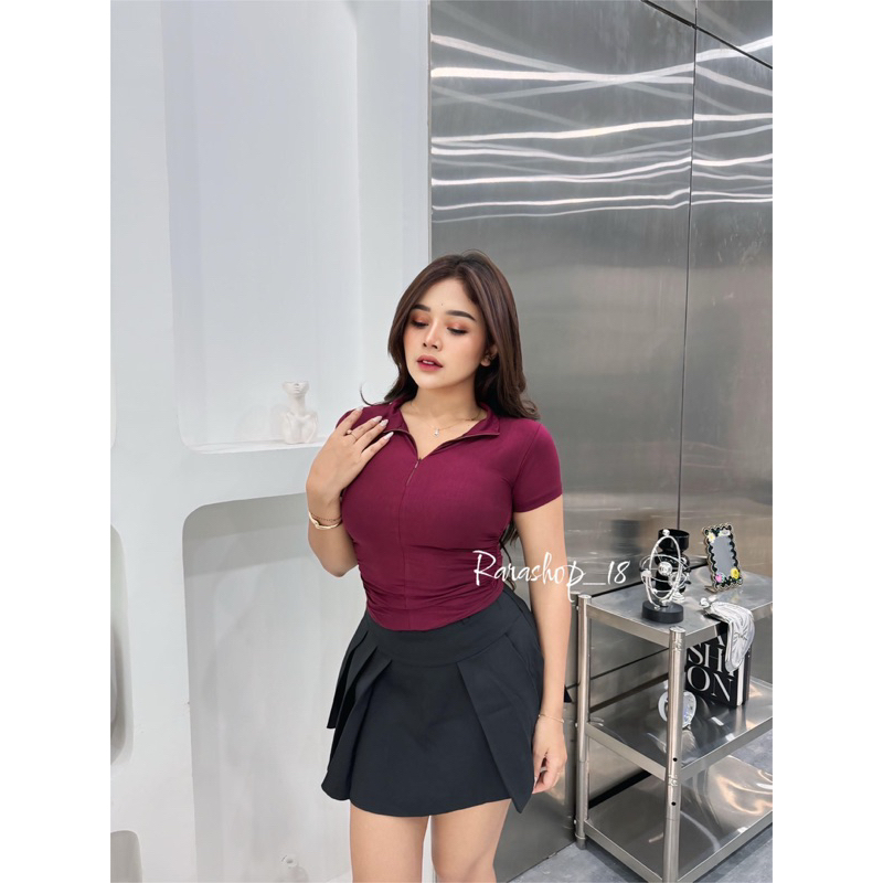 Crop top Resleting depan ada kerut samping spandek