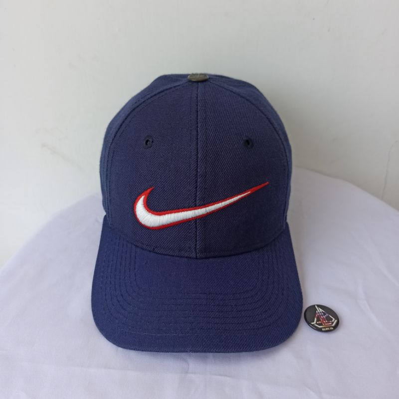 Topi Vintage Nike second