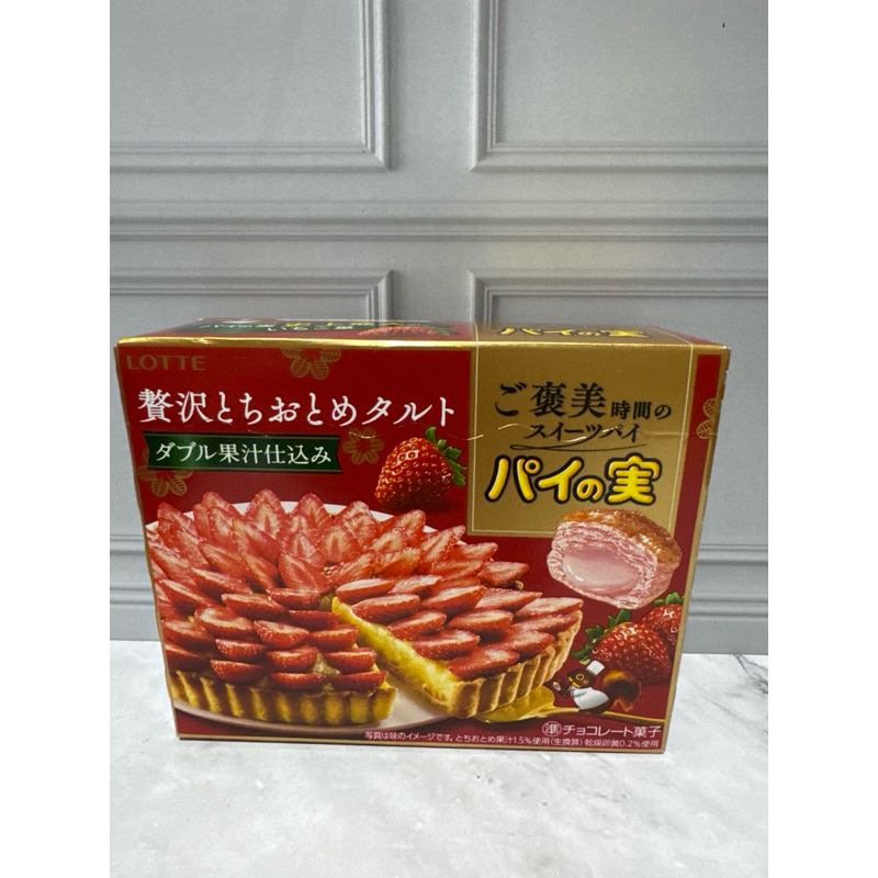 

Lotte croissant pie strawberry