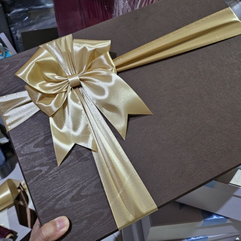 

KOTAK KADO HARDBOX DARK BROWN PITA CHOCO BISA CUSTOM UKURAN Volume 2 Kg