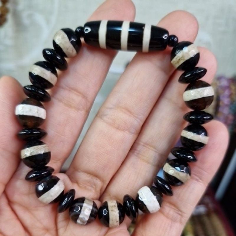 Gelang Tibetan Dzi Bead