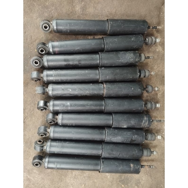 shockbreaker Depan Toyota Hiace commuter copotan original