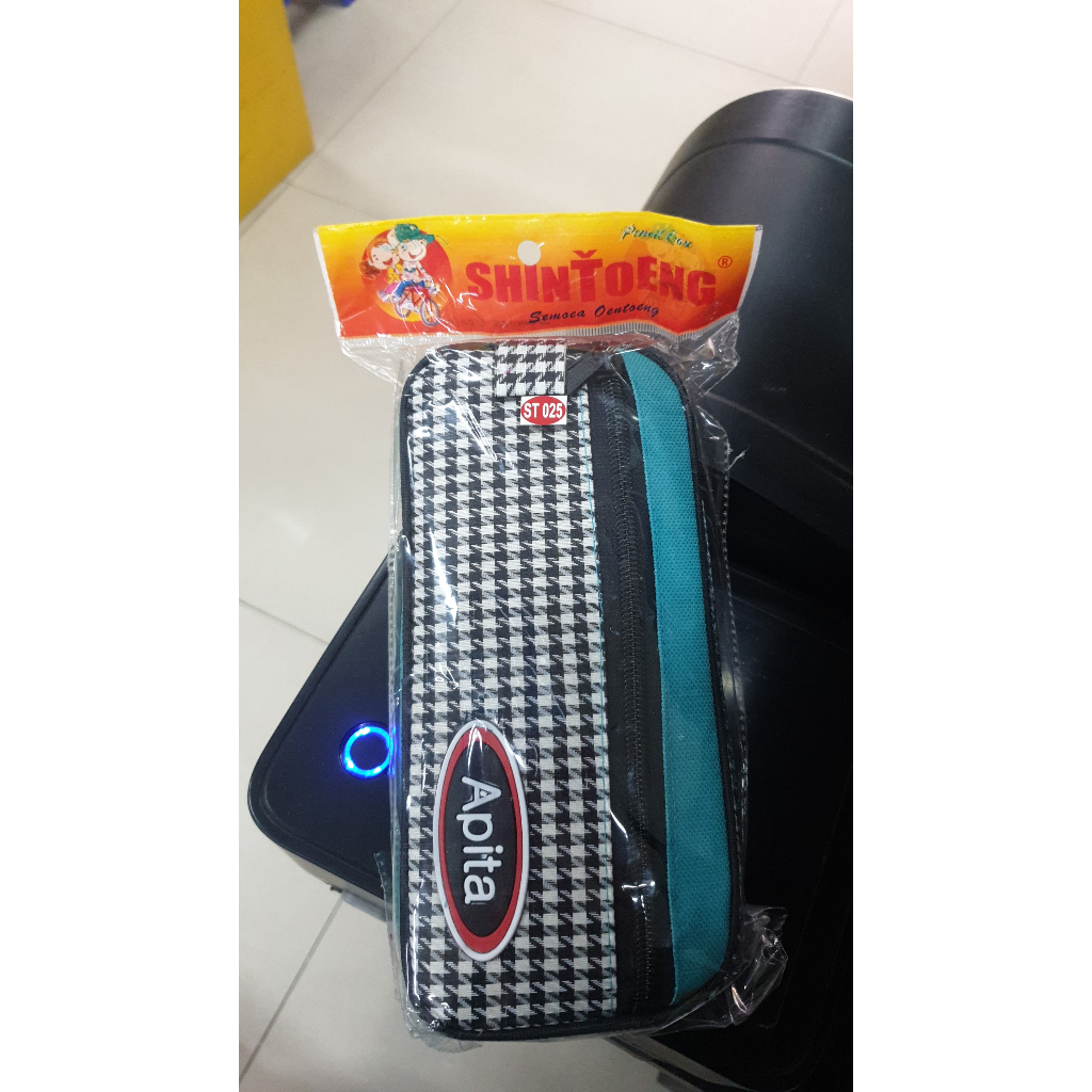 

KOTAK PENSIL KAIN SHINTOENG ST-025