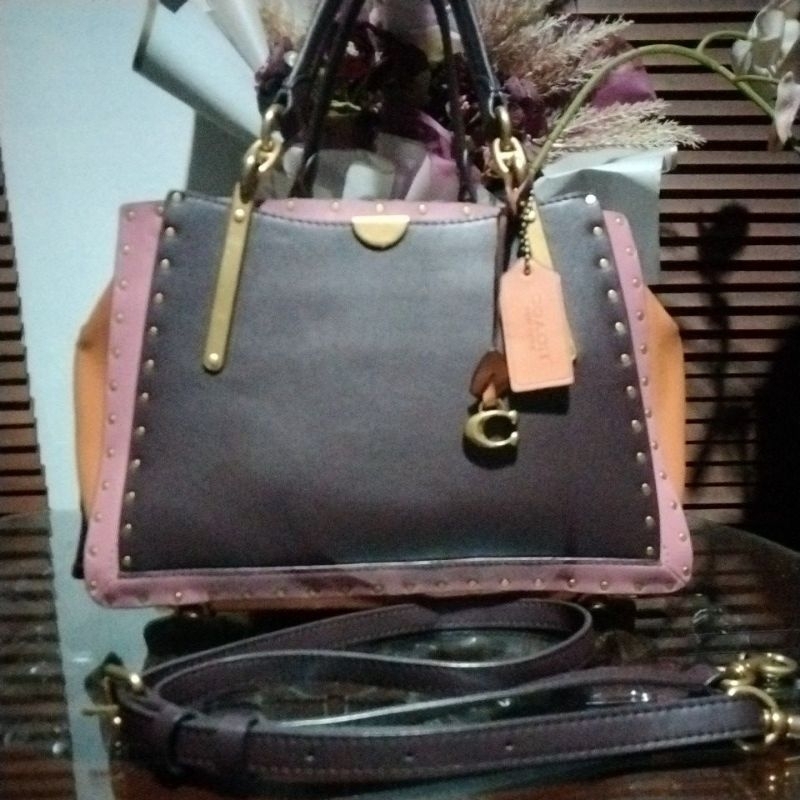 tas preloved / second coach dreamer