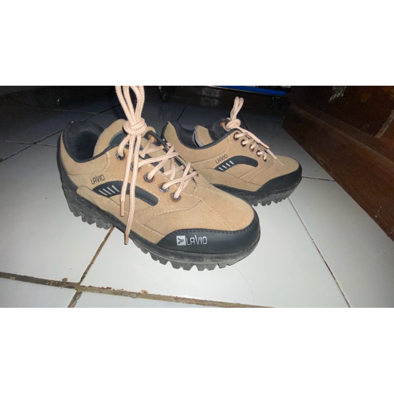 Lavio Fairy - Sepatu Safety Ujung Besi | Trekking Hiking Gunung (Second, Mulus)