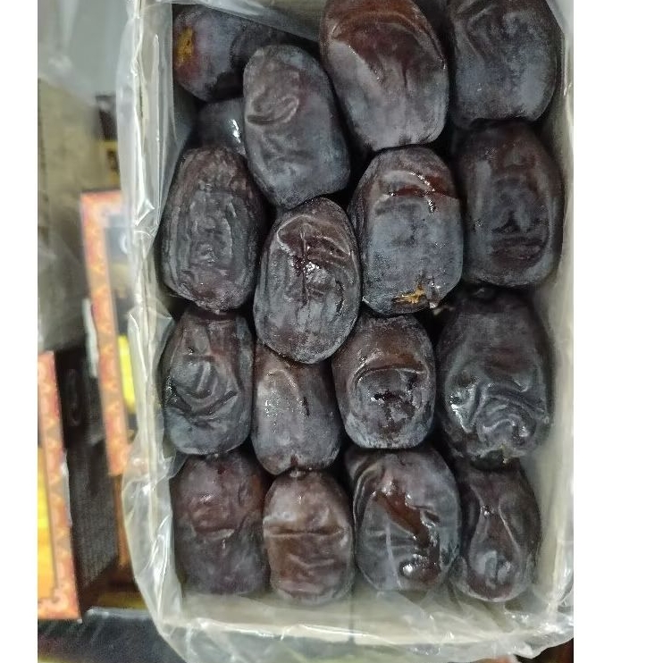 

KURMA BAM ANGGUR 500 gr super Lembut Manis
