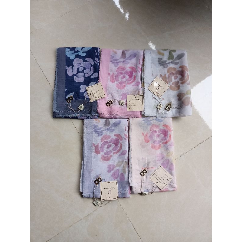 Buckle Scarves - Segiempat Motif Buckle Scarves