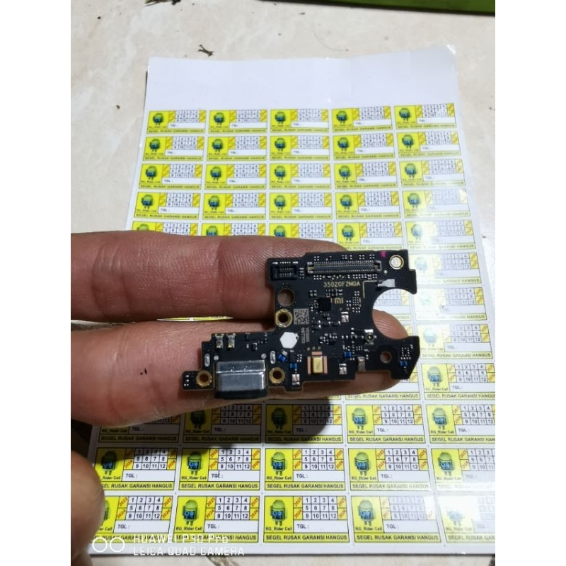 flexible papan cas konektor xiaomi mi 9 se ori copotan ADA ic nya normal jos tested awet tahunan