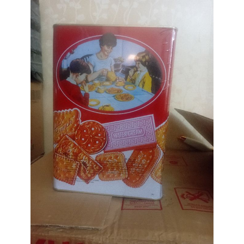 

BISCUIT KHONG GUAN BESAR 1600GR