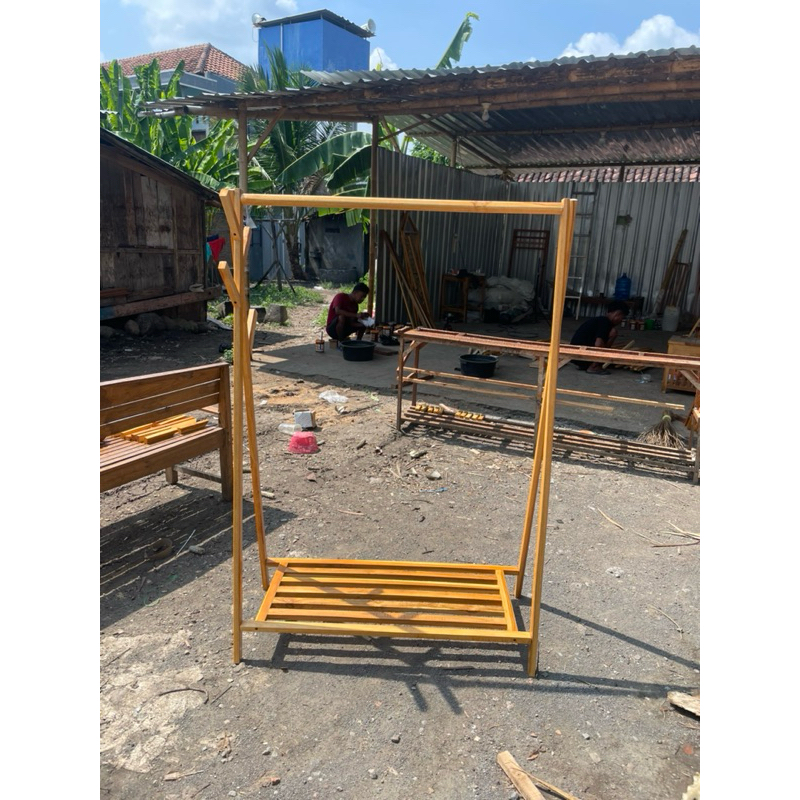 GANTUNGAN BAJU KAYU GANTUNGAN BAJU BERDIRI