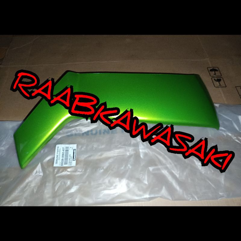 cover sayap luar hijau metalik kanan zx130 original kawasaki