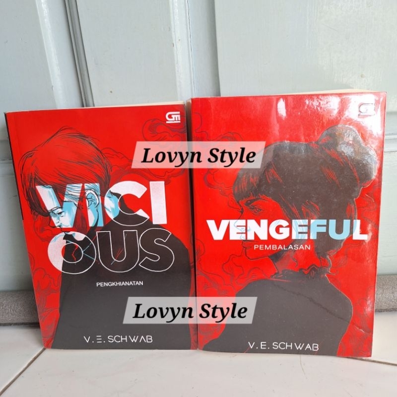 [ORIGINAL] Paket Novel Vicious & Vengeful - V.E. Schwab