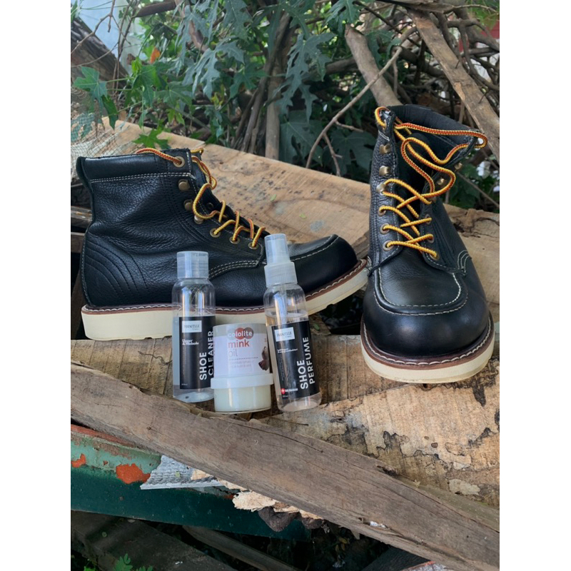 classico moctoe boots by folder size 43 outsole vibram, not redwing not ariat not hawkins