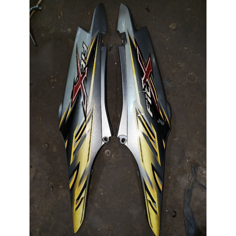 cover bodi belakang/bodi samping supra Fit X lepasan motor