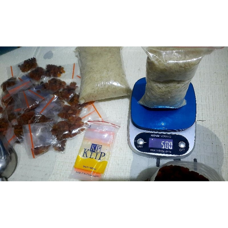 

RB Paket beras Basmati 500gr lenkap dengan bumbu kebuli dan kismis
