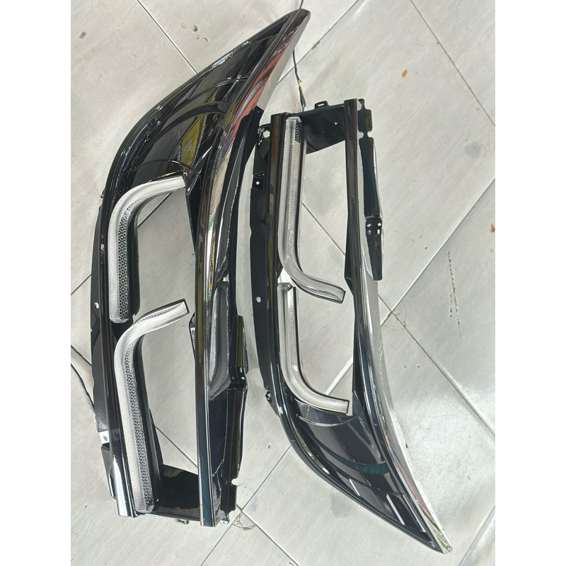 Slime frame innova reborn hexagonal alis lampu depan innova