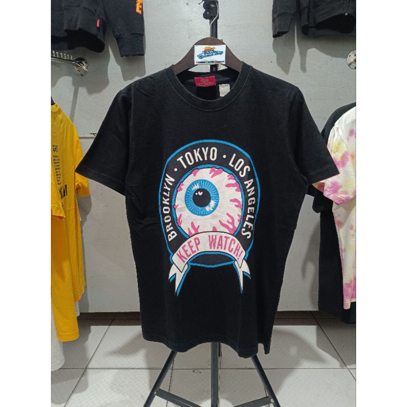 Kaos Mnwka Eyes tee
