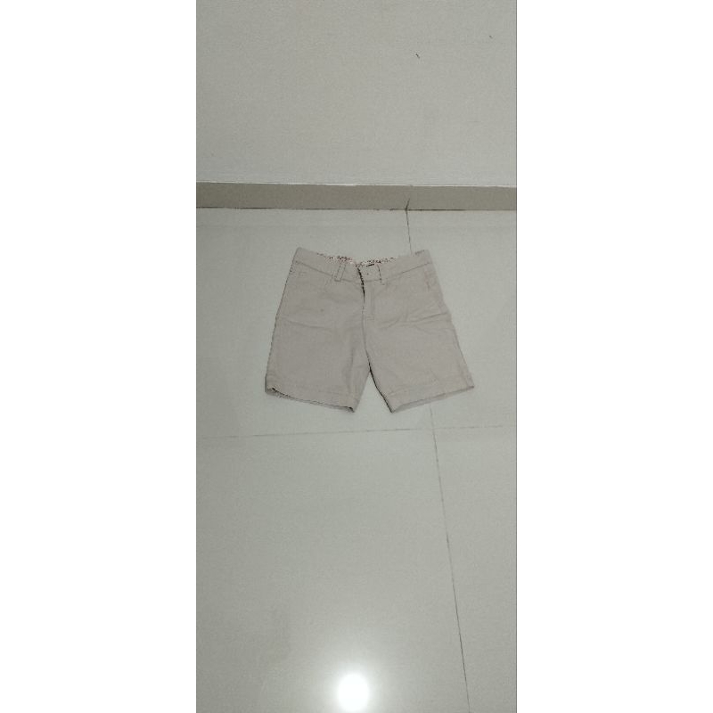 Celana Jeans Pendek Wanita Nevada Bekas (Bekas)