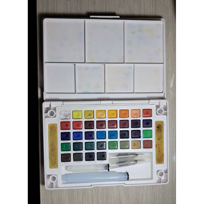 

PRELOVED Sakura Koi Watercolor 36 Color Warna Cat Warna