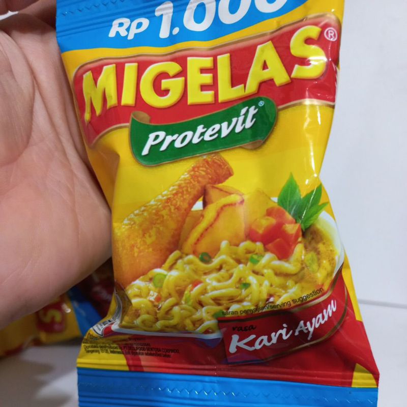 

MIE GELAS RENCENG (isi 10) BASO/ KARI/ AYAM