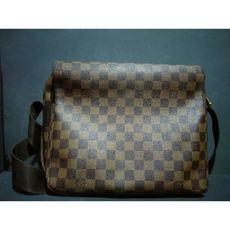 SALE Preloved Sling bag LV Ebene Naviglio