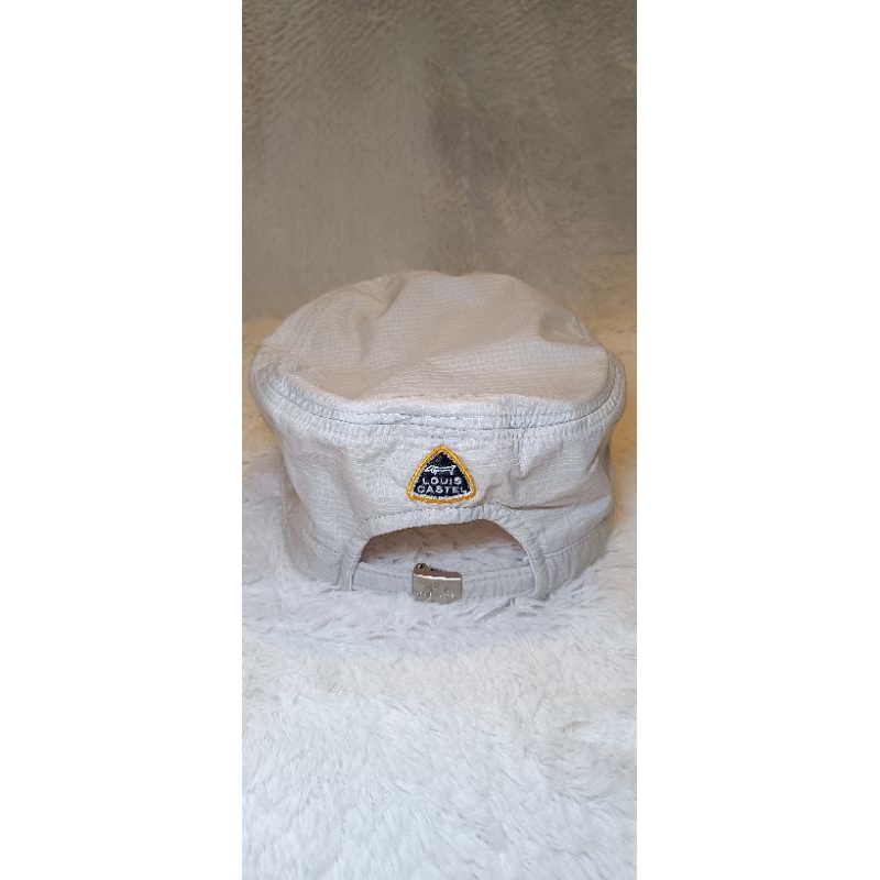 Topi Louis Castel